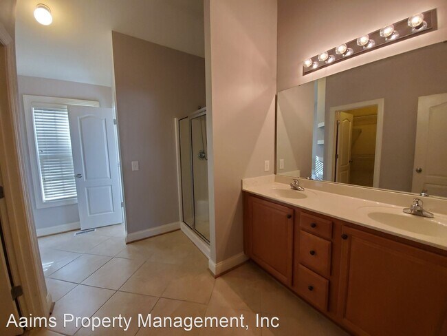 Foto del edificio - 4 br, 2.5 bath House - 75 Grayson Place