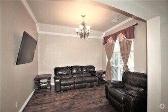 Building Photo - 8105 Halliford Dr