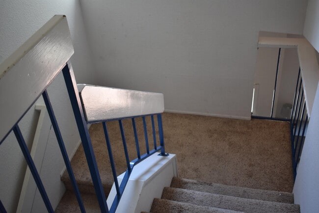 Building Photo - 3282 Caminito Eastbluff