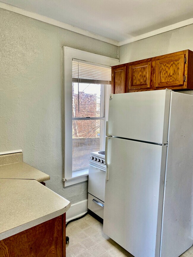 Foto del edificio - 1223 E 8th St