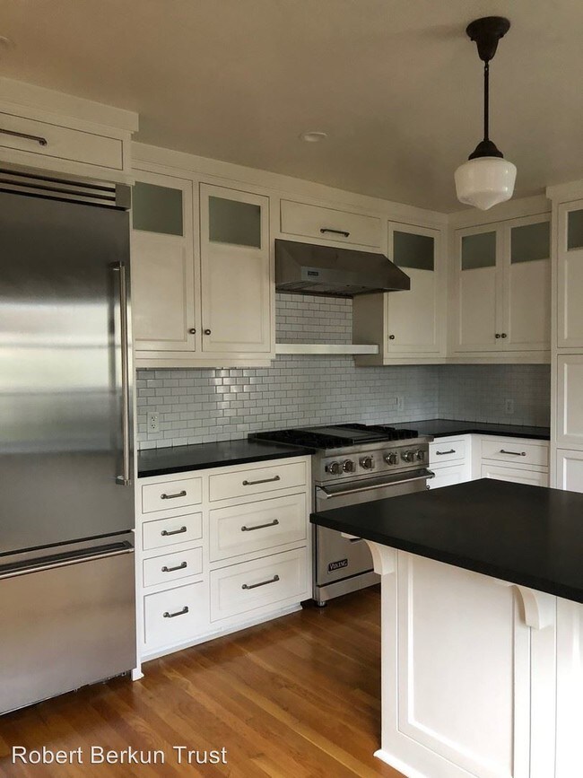 Building Photo - 3 br, 2 bath House - 3436 Zola Street