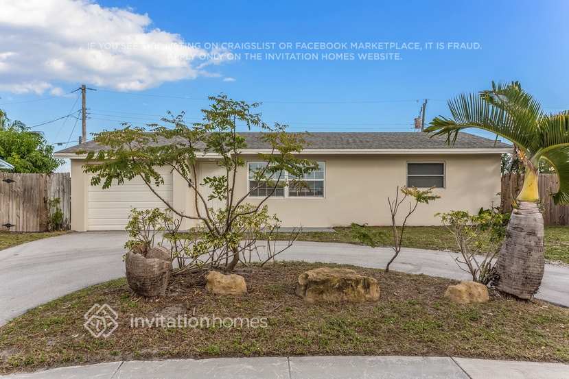 Primary Photo - 1270 SW 7th Ave