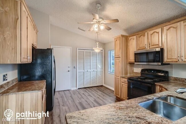 Foto del edificio - 3 br, 2 bath House - 4317 Kipling Ave UNIT