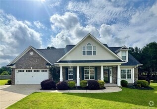 Building Photo - 380 Stansbury Dr
