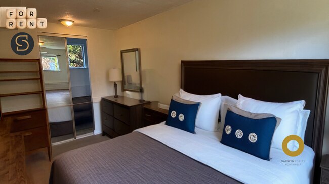 Building Photo - 4059 Liverpool St