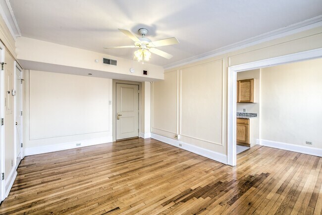 Foto del interior - 4616 Lindell Blvd. (Carleton Apt)
