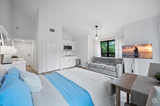 Building Photo - 11863 Wimbledon Cir