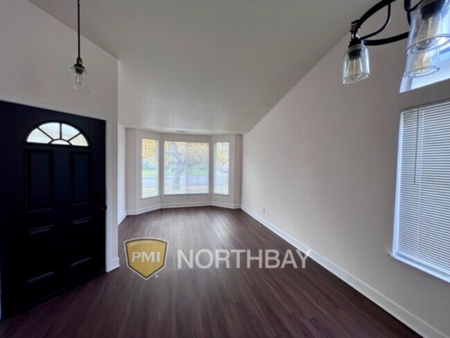 Building Photo - 273 Sunridge Way