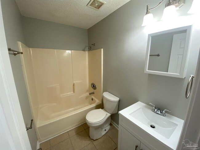 Building Photo - 6823 Tiki Ln