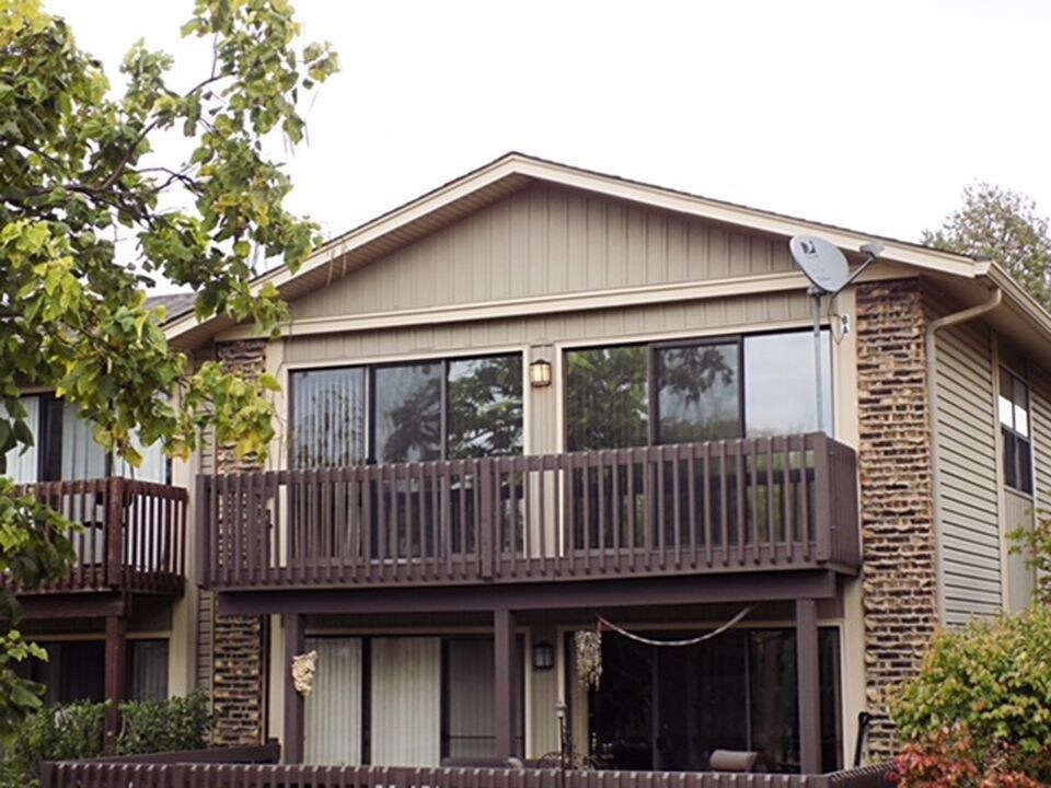 6233 Nugget Cir, Hanover Park, IL 60133 Townhome Rentals in Hanover