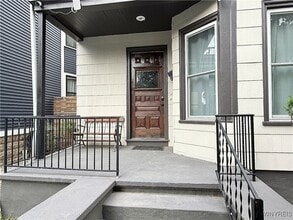 Building Photo - 460 Rhode Island St