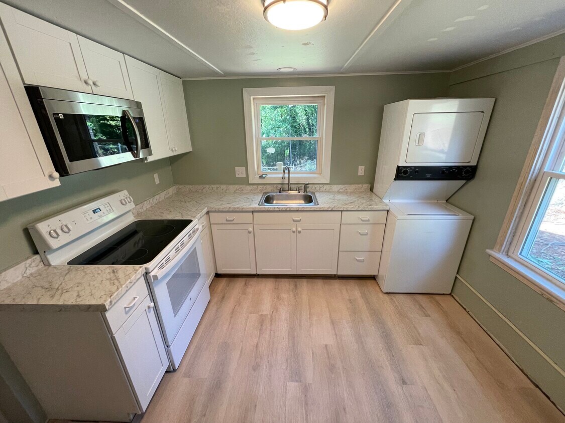 1119 McCausland St Unit B, Lynchburg, VA 24501 Apartments in Lynchburg, VA