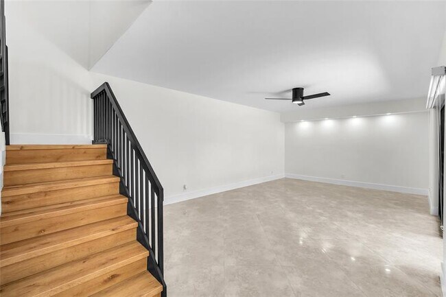 Foto del edificio - 9919 NW 6th Ct