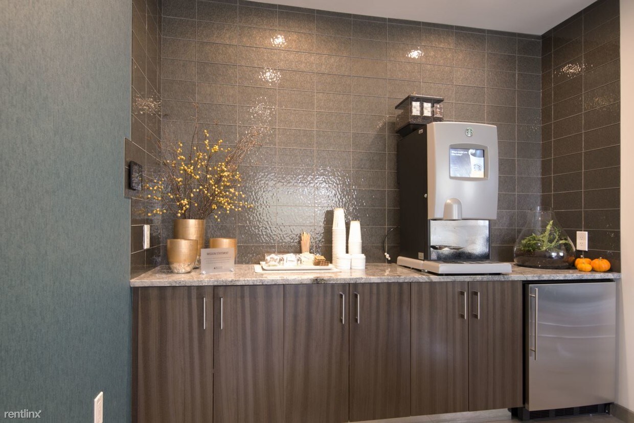 Foto del edificio - 79 Harrison Ave