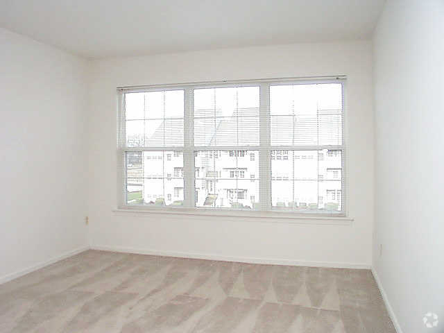 Bedroom - Village of Westover Apartment Homes