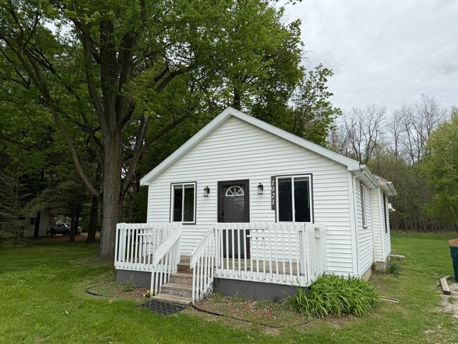 Photo - 1921 E Willoughby Rd House