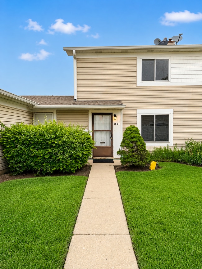 Entrada principal - 1661 Cornell Dr