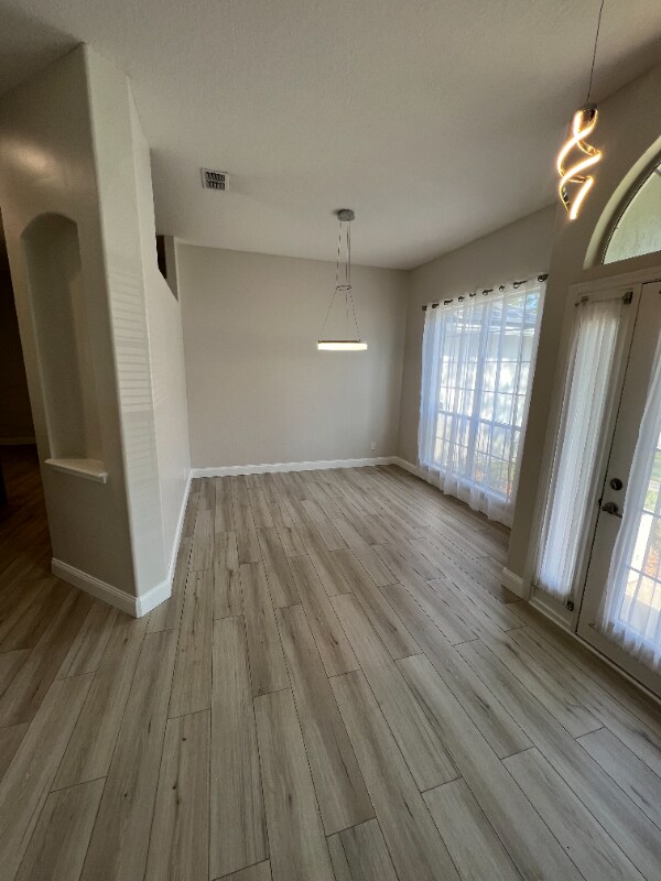 Foto del edificio - 12784 Chets Creek Dr N