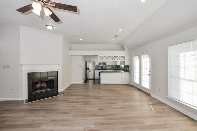 Building Photo - 6650 Spencer Forest Cove E