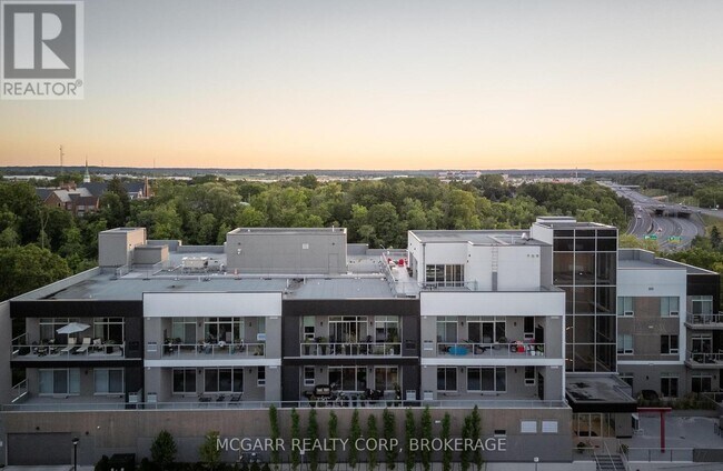 Photo du bâtiment - 77-177 Yates St