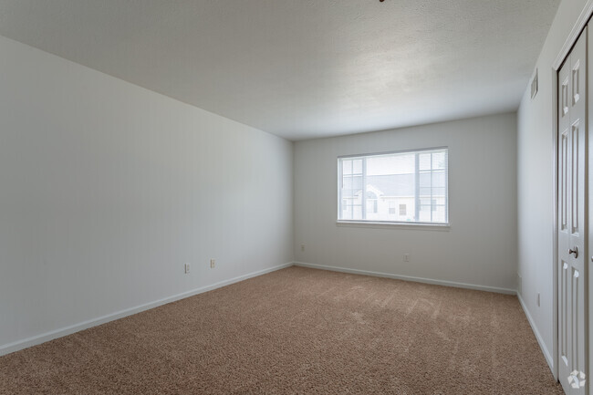 1BD 1BA 652 ft². - Lake Park Village