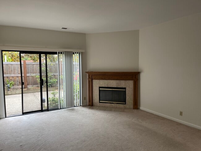 Building Photo - 6033 Mount Hamilton Ct