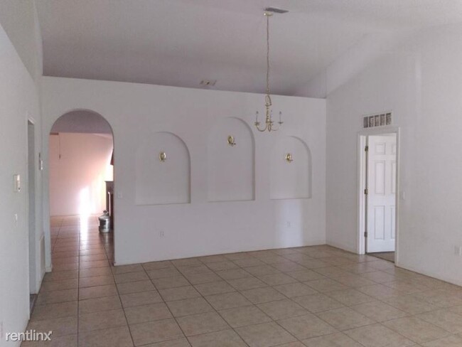 Building Photo - 4 br, 2 bath House - 1378 Deltona Blvd