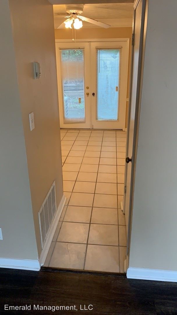 Building Photo - 3071-3077 Spruce Cir