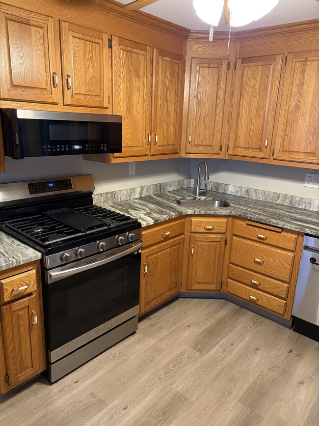 Foto del edificio - 65 Ingraham St