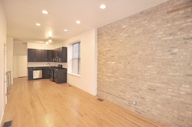 Building Photo - 649 N Wolcott Ave