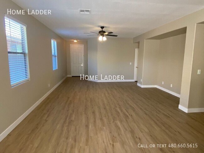 Building Photo - 1836 W Kuralt Dr