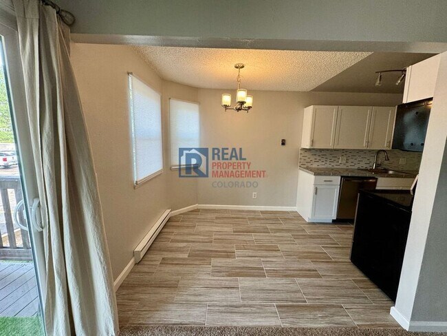 Foto del edificio - 17473 E Mansfield Ave
