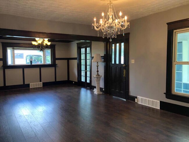 Foto del edificio - 823 Bloomfield Ave