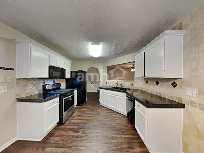 Building Photo - 3860 Charlton Ives Dr NW