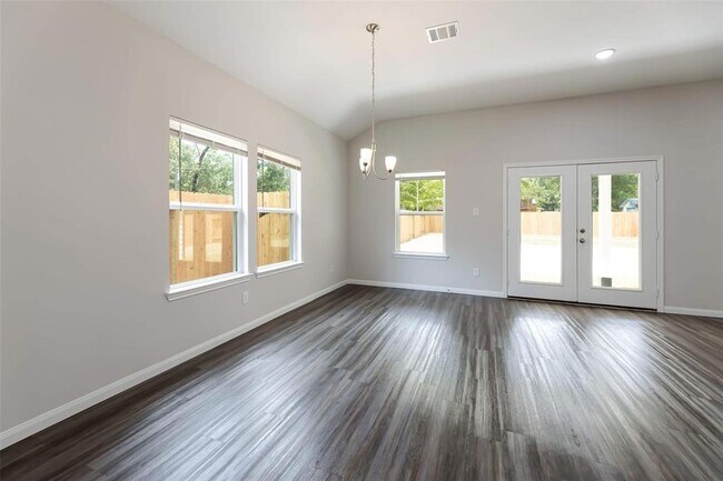 Foto del edificio - 101 Country Rd 3552