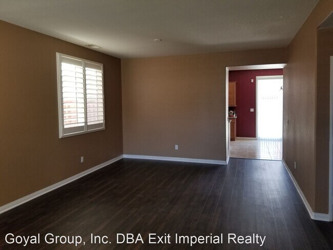 Foto del edificio - 4 br, 3 bath House - 624 Cinnabar St.