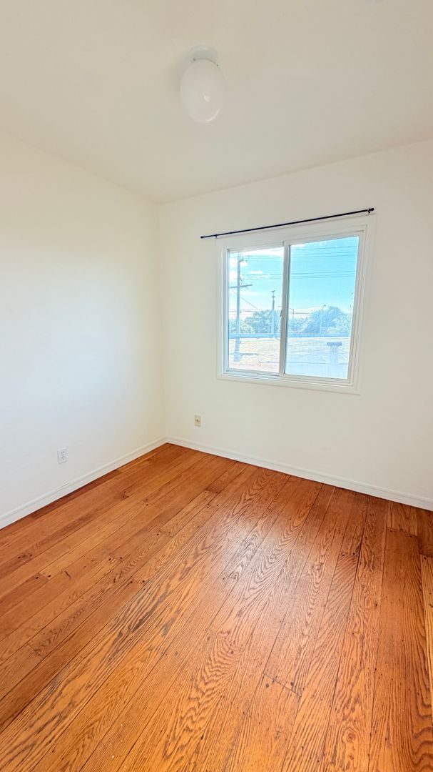 Foto del edificio - 1910-1910 42nd Ave