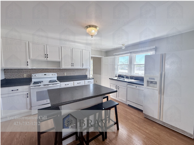 Building Photo - Charming 3-Bedroom Cottage in Kingsport