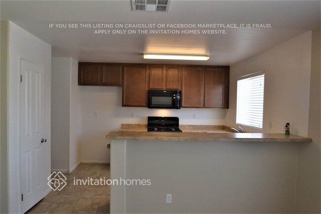 Building Photo - 3213 Justin Ct