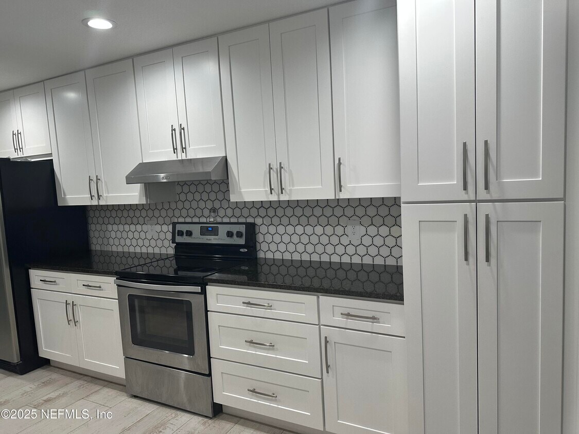 Foto principal - 7335 Floral Ridge Dr