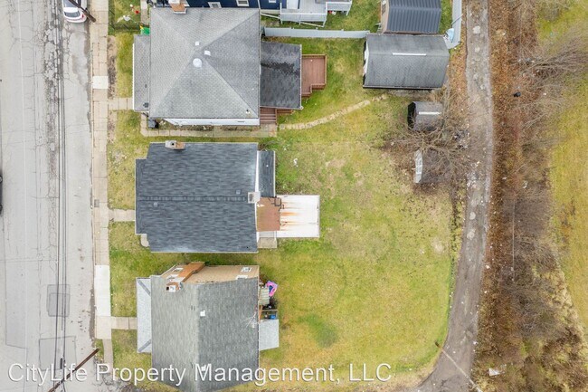 Foto del edificio - 3 br, 1.5 bath House - 1102 Main Street