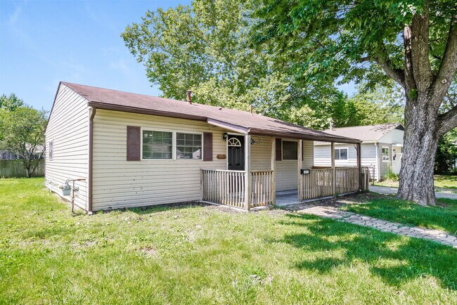 Building Photo - 1261 Grovewood Dr
