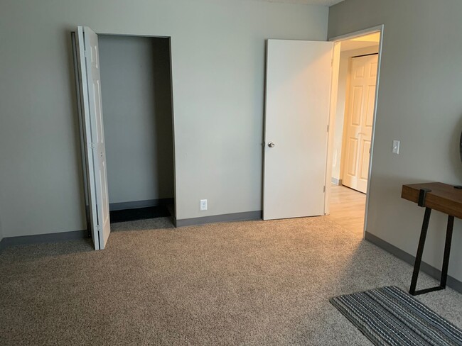 Building Photo - Multi-family Apartment Community