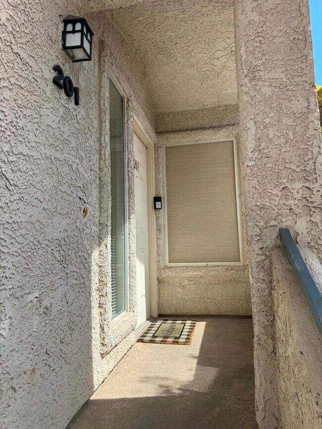 Foto del edificio - 3115 Casey Dr