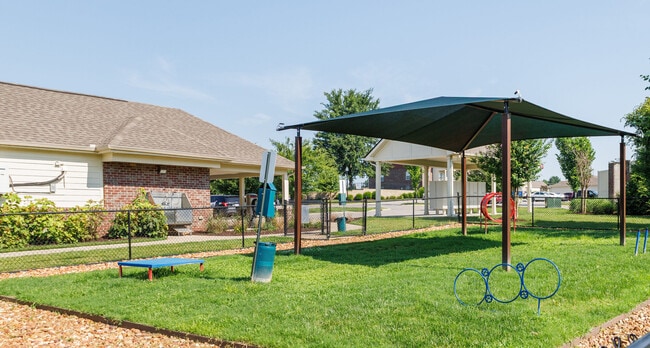 Foto del edificio - Revere at Spring Hill