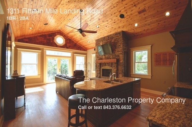 Foto del edificio - 1311 Fifteen Mile Landing Rd