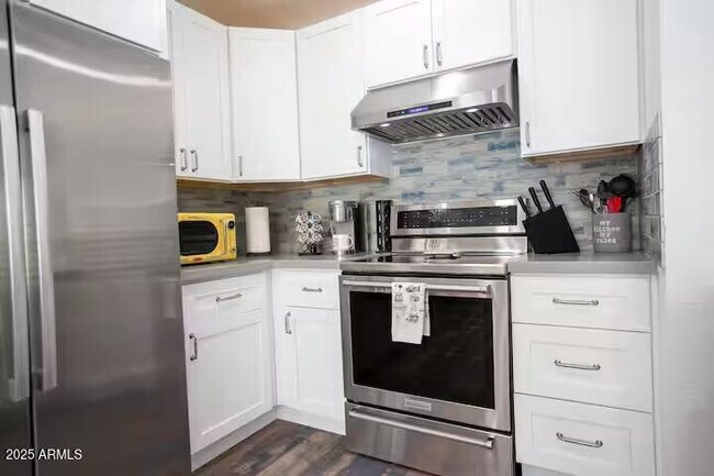 Foto del edificio - 16627 N 45th Pl