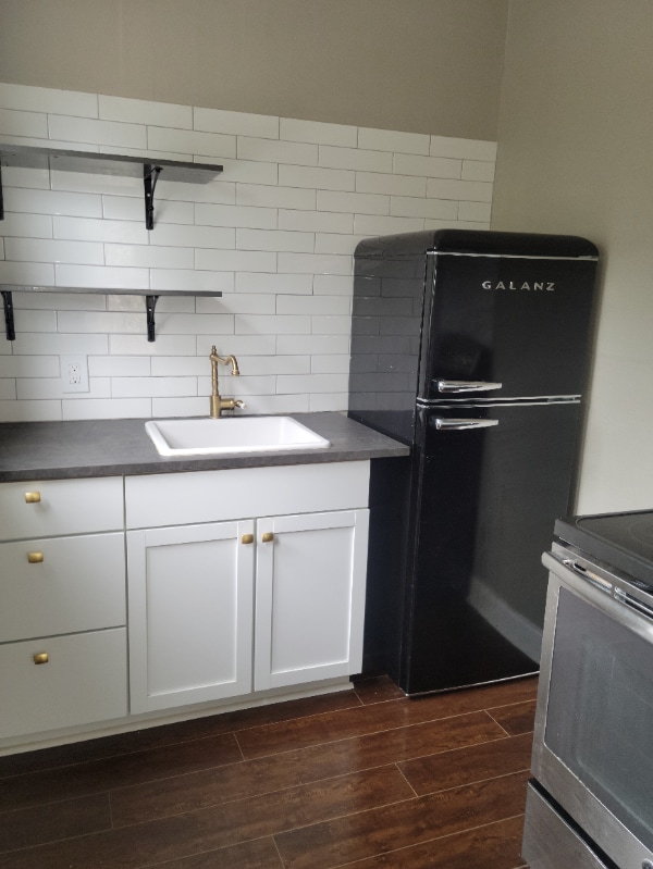 Photo - 209 E Rosewood Ave Apartment