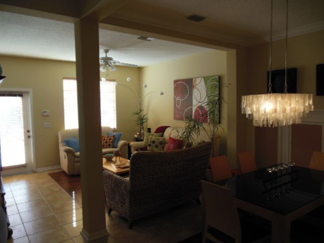 Building Photo - 8835 Newmarket Dr