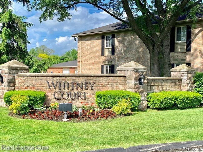 Foto del edificio - 6121 Orchard Lake Rd